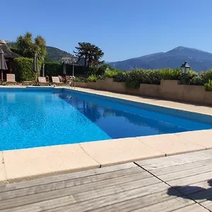  Bed & Breakfast Loup Castel Boutique